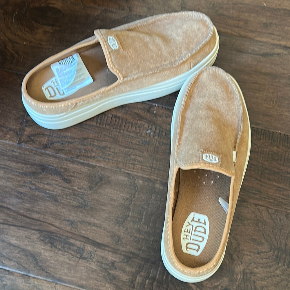 Hey Dude women’s,  Brown Slip-On Loafers